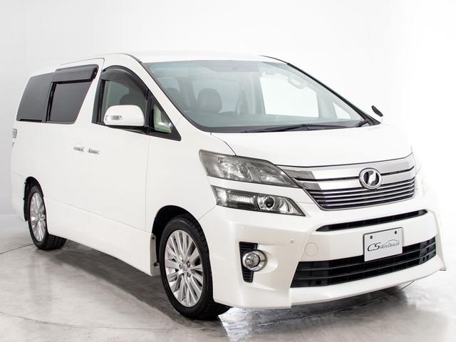 ヴェルファイア ２．４Ｚ　（禁煙車）（８人乗りフルフラットシート）（両側電動スライドドア）（後席モニター）黒革調シートカバー／クリアランスソナー／バックカメラ／Ｂｌｕｅｔｏｏｔｈ接続／フルセグＴＶ／ＨＩＤヘッドライト／ＥＴＣ（13枚目）