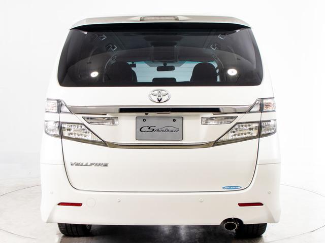 ヴェルファイア ２．４Ｚ　（禁煙車）（８人乗りフルフラットシート）（両側電動スライドドア）（後席モニター）黒革調シートカバー／クリアランスソナー／バックカメラ／Ｂｌｕｅｔｏｏｔｈ接続／フルセグＴＶ／ＨＩＤヘッドライト／ＥＴＣ（15枚目）