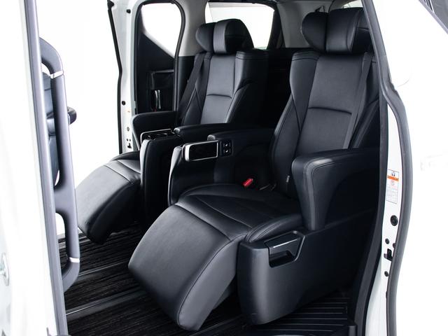 アルファード ２．５Ｓ　Ｃパッケージ　（禁煙車）（サンルーフ）（冷暖房黒革）（純正９型ナビ）後席モニター／トヨタセーフティセンス／踏み間違い防止装置／両側自動ドア／パワーバックドア／バックカメラ／エグゼクティブシート／シートメモリー／（27枚目）