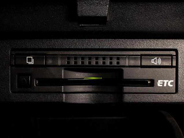 ヴェルファイア 2.5Z (禁煙車)(点検記録簿11枚)(両側自動ドア)(後席モニター)純正SDナビ/バックカメラ/クリアランスソナー/ビルトインETC/Bluetooth接続/フルセグTV/LEDヘッドライト/(37枚目)