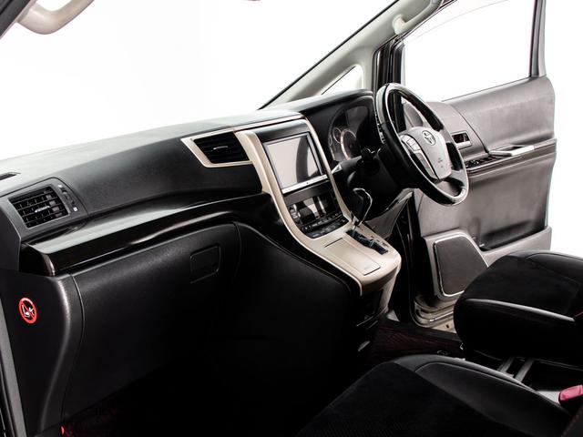 ヴェルファイア 2.4Z ゴールデンアイズII (特別仕様車)(両側電動スライドドア)(専用ハーフレザーシート)(パワーバックドア)クルーズコントロール/AC100V電源/クリアランスソナー/バックカメラ/後席モニター/コンビハンドル/フルセグTV(33枚目)