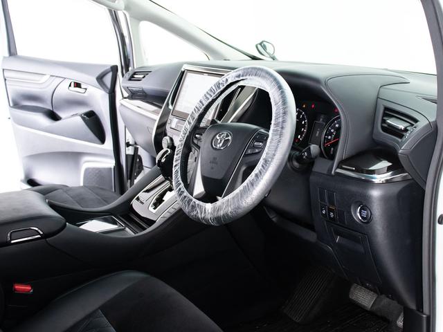 アルファード ２．５Ｓ　Ｃパッケージ　（禁煙車）（点検記録簿１４枚）（サンルーフ）（アルパインＢＩＧ－Ｘ１０型ナビ）後席モニター／両側自動ドア／パワーバックドア／バックカメラ／ＡＣ１００Ｖ電源／クルーズコントロール／クリアランスソナー／（42枚目）