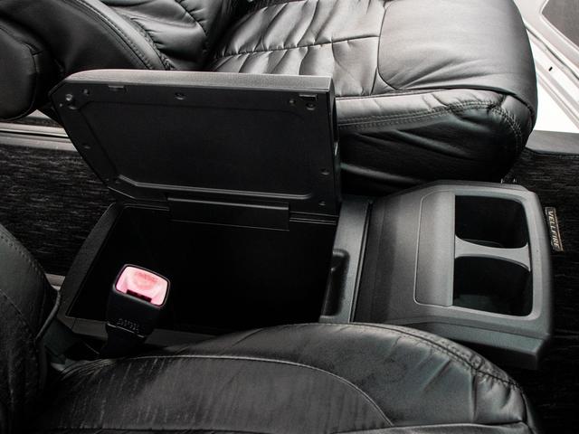 ヴェルファイア 2.4Z プラチナムセレクション (禁煙・ワンオーナー車)(後席モニター)(両側自動ドア)(パワーバックドア)特別仕様車/黒革調シートカバー/バックカメラ/コンビハンドル/クリアランスソナー/Bluetooth接続/ダウンサス/(33枚目)