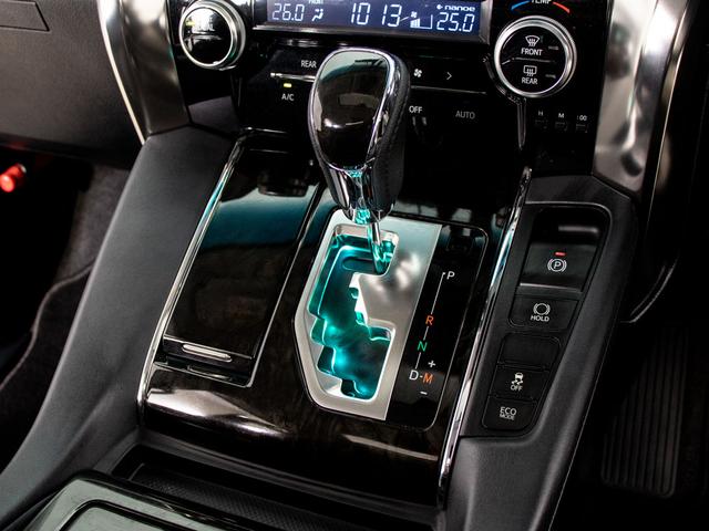 ヴェルファイア 2.5Z Gエディション (ツインサンルーフ/)(11インチ大画面ナビ)(エグゼクティブシート)(TEIN車高調)社外20インチホイール/ハーフレザーシート/両側電動スライドドア/パワーバックドア/AC100V電源/後席モニタ(40枚目)