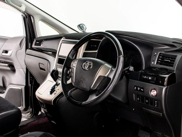 ヴェルファイア 2.4Z ゴールデンアイズ (特別仕様車)(専用内装黒ハーフレザーシート)(両側自動ドア)(パワーバックドア)純正SDナビ/後席モニター/バックカメラ/クルーズコントロール/クリアランスソナー/コンビハンドル/ビルトインETC/(33枚目)