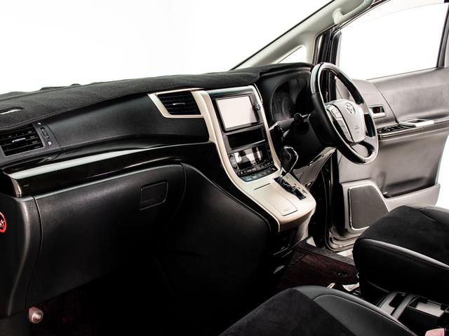 ヴェルファイア 2.4Z ゴールデンアイズ (特別仕様車)(専用内装黒ハーフレザーシート)(両側自動ドア)(パワーバックドア)純正SDナビ/後席モニター/バックカメラ/クルーズコントロール/クリアランスソナー/コンビハンドル/ビルトインETC/(34枚目)