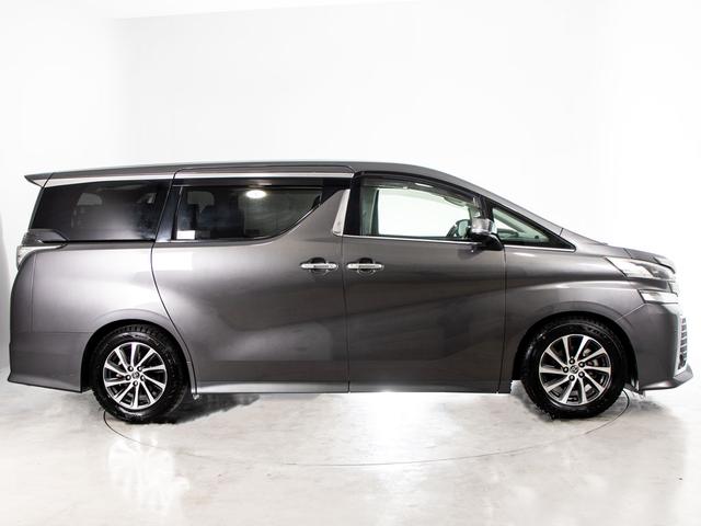 ヴェルファイア 2.5Z (8人乗りフルフラットシート)(両側自動ドア)(純正9型ナビ)(後席モニター)バックカメラ/ダウンサス/クリアランスソナー/ビルトインETC/Bluetooth接続/フルセグTV/LEDヘッドライト/(18枚目)