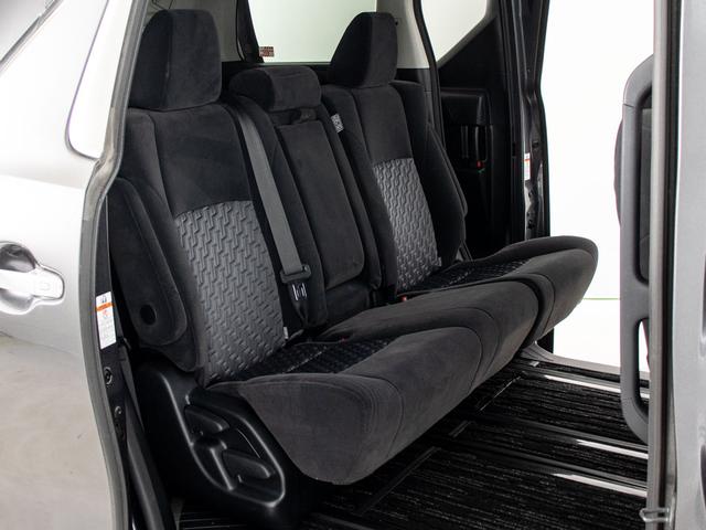 ヴェルファイア 2.5Z (8人乗りフルフラットシート)(両側自動ドア)(純正9型ナビ)(後席モニター)バックカメラ/ダウンサス/クリアランスソナー/ビルトインETC/Bluetooth接続/フルセグTV/LEDヘッドライト/(23枚目)