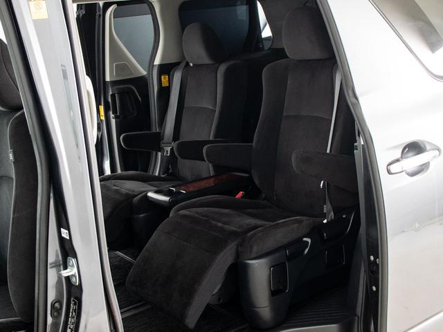 ヴェルファイア 2.4Z プラチナセレクションII (点検記録簿5枚)(純正9型ナビ)(後席モニター)(両側自動ドア)パワーバックドア/専用アルカンターラシート/バックカメラ/クリアランスソナー/コンビハンドル/Bluetooth接続/フルセグTV/(24枚目)