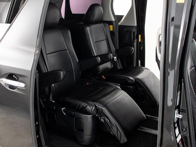 ヴェルファイア 2.4Z (ツインサンルーフ)(カスタムテールランプ)(ダウンサス)(後席モニタ)レオニス19インチホイール/アルパインナビ/両側自動ドア/黒革調シートカバー/バックカメラ/クリアランスソナー/ビルトインETC(24枚目)