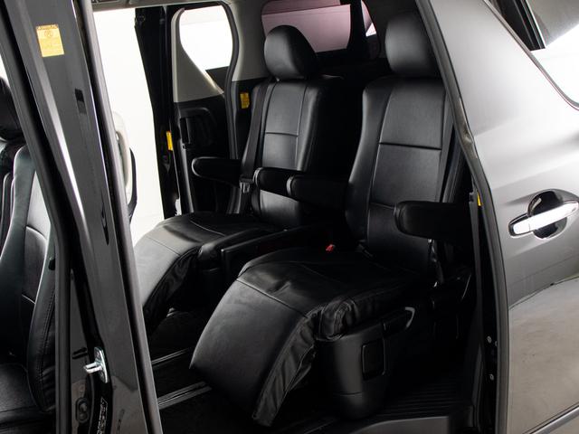 ヴェルファイア 2.4Z (ツインサンルーフ)(カスタムテールランプ)(ダウンサス)(後席モニタ)レオニス19インチホイール/アルパインナビ/両側自動ドア/黒革調シートカバー/バックカメラ/クリアランスソナー/ビルトインETC(25枚目)