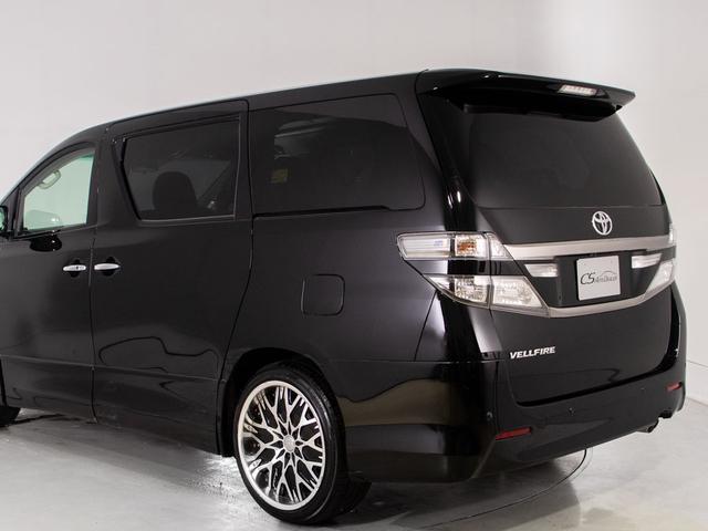 ヴェルファイア 2.4Z (禁煙車)(モデリスタエアロ)(社外20インチアルミ)(プレミアムサウンド)後席モニター/黒革調シートカバー/両側自動ドア/バックカメラ/クリアランスソナー/AC100V電源/Bluetooth接続/(19枚目)