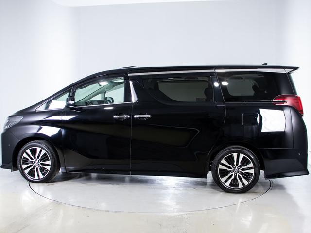 アルファード 2.5S Cパッケージ (禁煙車)(サンルーフ)(JBLサウンド)(パーキングアシスト)後席モニター/トヨタセーフティセンス/全周囲カメラ/黒合皮エグゼクティブシート/BSM/両側電動スライドドア/パワーバックドア/フルセグ(18枚目)