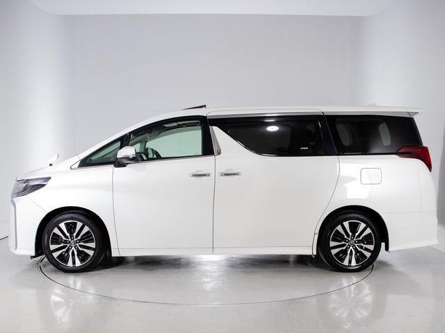 アルファード 2.5S Cパッケージ (禁煙&ワンオーナー車)(サンルーフ)(トヨタセーフティセンス)(デジタルインナーミラー)BSM/黒合皮エグゼクティブシート/両側電動スライドドア/パワーバックドア/後席モニター/10型大画面ナビ(17枚目)