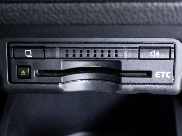 今では必需品のＥＴＣも勿論装備しております！高速道路の料金所も楽々通過できます！ＥＴＣなら高速料金に休日割引きが適用されます！お得にお出かけ出来ますね！