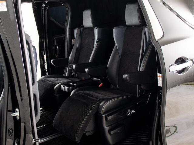 ヴェルファイア ２．５Ｚ　Ａエディション　ゴールデンアイズ　（禁煙車）（点検記録簿８枚）（純正１０型ナビ）（後席モニター）両側自動ドア／パワーバックドア／前車追従レーダークルーズ／衝突被害軽減ブレーキ／踏み間違い防止装置／専用黒ハーフレザーシート／バックカメラ（26枚目）