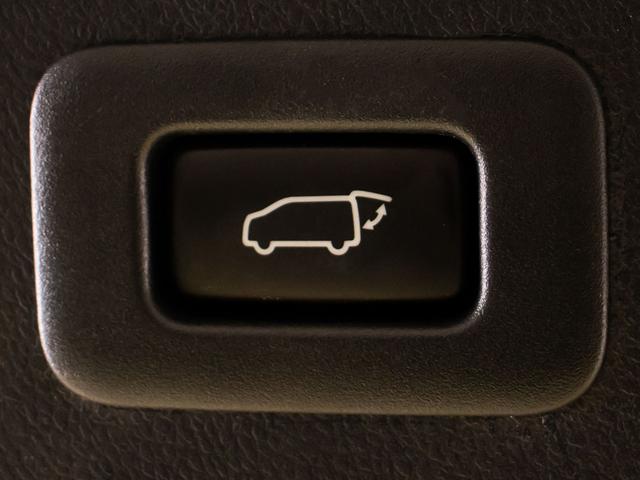 ヴェルファイア ２．５Ｚ　Ａエディション　ゴールデンアイズ　（禁煙車）（点検記録簿８枚）（純正１０型ナビ）（後席モニター）両側自動ドア／パワーバックドア／前車追従レーダークルーズ／衝突被害軽減ブレーキ／踏み間違い防止装置／専用黒ハーフレザーシート／バックカメラ（31枚目）