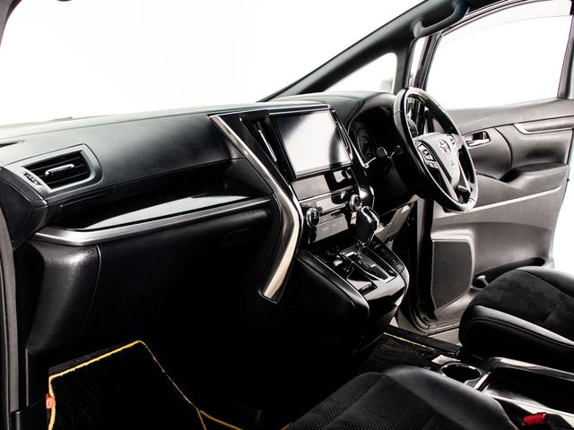 ヴェルファイア ２．５Ｚ　Ａエディション　ゴールデンアイズ　（禁煙車）（点検記録簿８枚）（純正１０型ナビ）（後席モニター）両側自動ドア／パワーバックドア／前車追従レーダークルーズ／衝突被害軽減ブレーキ／踏み間違い防止装置／専用黒ハーフレザーシート／バックカメラ（36枚目）