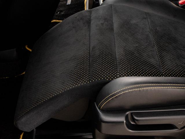 ヴェルファイア ２．５Ｚ　Ａエディション　ゴールデンアイズ　（禁煙車）（純正１０型ナビ）（後席モニター）（両側自動ドア）パワーバックドア／前車追従レーダークルーズ／衝突被害軽減ブレーキ／踏み間違い防止装置／ＡＣ１００Ｖ電源／専用黒ハーフレザーシート／（35枚目）