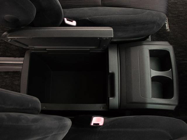 ヴェルファイア 2.4Z (8人乗りフルフラットシート)(両側自動ドア)(クラリオンナビ)(後席モニター)バックカメラ/ビルトインETC/コンビハンドル/Bluetooth接続/フルセグTV/(29枚目)