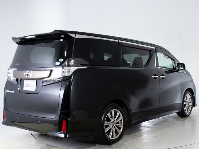 ヴェルファイア ２．５Ｚ　Ａエディション　ゴールデンアイズ　（純正１０型ナビ）（後席モニター）（両側自動ドア）（パワーバックドア）前車追従レーダークルーズ／衝突被害軽減ブレーキ／踏み間違い防止装置／コンビハンドル／ＡＣ１００Ｖ電源／専用黒ハーフレザーシート／（17枚目）