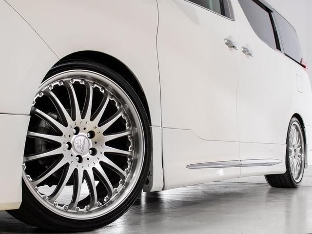 アルファード 2.5S Cパッケージ (禁煙)(カールソン21インチアルミ)(車高調)(モデリスタフルエアロ)サンルーフ/黒本革/JBLサウンド/全方位カメラ/後席モニター/前車追従レーダークルーズ/衝突被害軽減ブレーキ/AC100V電源(6枚目)