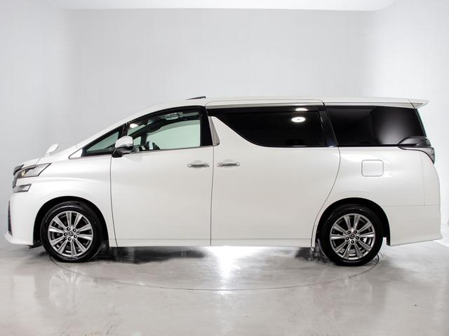 ヴェルファイア ２．５Ｚ　Ａエディション　ゴールデンアイズ　（禁煙車）（サンルーフ）（アルパインＢＩＧ－Ｘ１１型ナビ）（後席モニター）両側自動ドア／パワーバックドア／バックカメラ／ＡＣ１００Ｖ電源／クルーズコントロール／クリアランスソナー／専用黒ハーフレザー（17枚目）