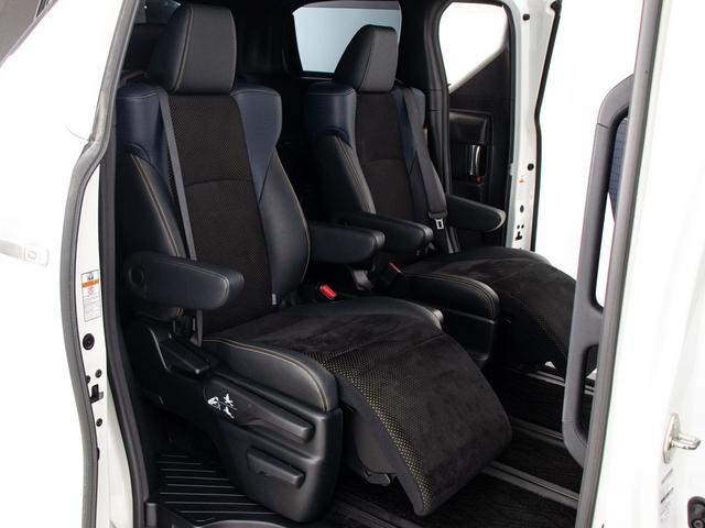 ヴェルファイア ２．５Ｚ　Ａエディション　ゴールデンアイズ　（禁煙車）（サンルーフ）（アルパインＢＩＧ－Ｘ１１型ナビ）（後席モニター）両側自動ドア／パワーバックドア／バックカメラ／ＡＣ１００Ｖ電源／クルーズコントロール／クリアランスソナー／専用黒ハーフレザー（26枚目）