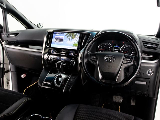 ヴェルファイア ２．５Ｚ　Ａエディション　ゴールデンアイズ　（禁煙車）（サンルーフ）（アルパインＢＩＧ－Ｘ１１型ナビ）（後席モニター）両側自動ドア／パワーバックドア／バックカメラ／ＡＣ１００Ｖ電源／クルーズコントロール／クリアランスソナー／専用黒ハーフレザー（40枚目）