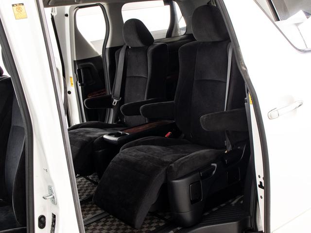 ヴェルファイア ２．４Ｚ　プラチナセレクションＩＩ　（点検記録簿６枚）（ＴＲＤエアロ）（アルパインＢＩＧ－Ｘナビ）（後席モニター）両側自動ドア／パワーバックドア／バックカメラ／専用アルカンターラシート／ビルトインＥＴＣ／コンビハンドル／クリアランスソナ（25枚目）