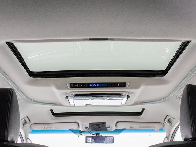 ヴェルファイア ２．５Ｚ　（サンルーフ）（社外２０インチアルミ＆ダウンサス）（アルパインＢＩＧ－Ｘ１０型ナビ）（後席モニター）黒革調シートカバー／両側自動ドア／バックカメラ／クルーズコントロール／クリアランスソナー／（6枚目）