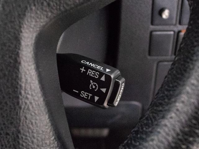 ヴェルファイア ２．５Ｚ　（サンルーフ）（社外２０インチアルミ＆ダウンサス）（アルパインＢＩＧ－Ｘ１０型ナビ）（後席モニター）黒革調シートカバー／両側自動ドア／バックカメラ／クルーズコントロール／クリアランスソナー／（34枚目）