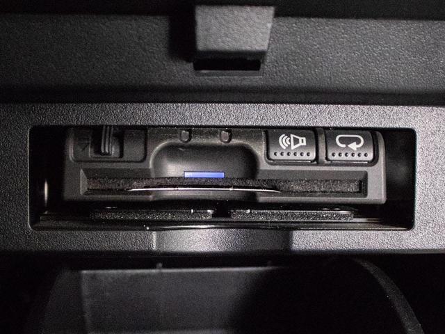 ヴェルファイア ２．５Ｚ　（サンルーフ）（社外２０インチアルミ＆ダウンサス）（アルパインＢＩＧ－Ｘ１０型ナビ）（後席モニター）黒革調シートカバー／両側自動ドア／バックカメラ／クルーズコントロール／クリアランスソナー／（39枚目）