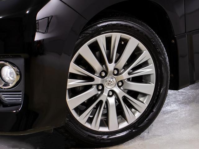 アルファード ２４０Ｓ　タイプゴールド　（禁煙車）（特別仕様車）（ハーフレザーシート）（後席モニター）両側電動スライドドア／パワーバックドア／クルーズコントロール／バックカメラ／後席オットマン／クリアランスソナー／Ｂｌｕｅｔｏｏｔｈ（12枚目）