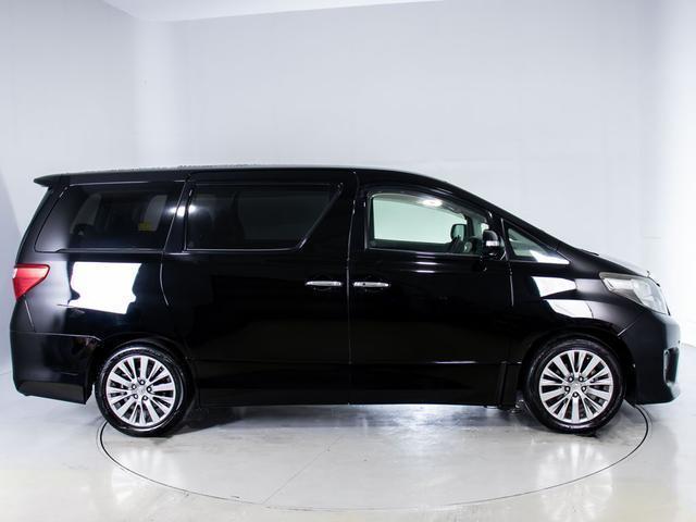 アルファード ２４０Ｓ　タイプゴールド　（禁煙車）（特別仕様車）（ハーフレザーシート）（後席モニター）両側電動スライドドア／パワーバックドア／クルーズコントロール／バックカメラ／後席オットマン／クリアランスソナー／Ｂｌｕｅｔｏｏｔｈ（21枚目）