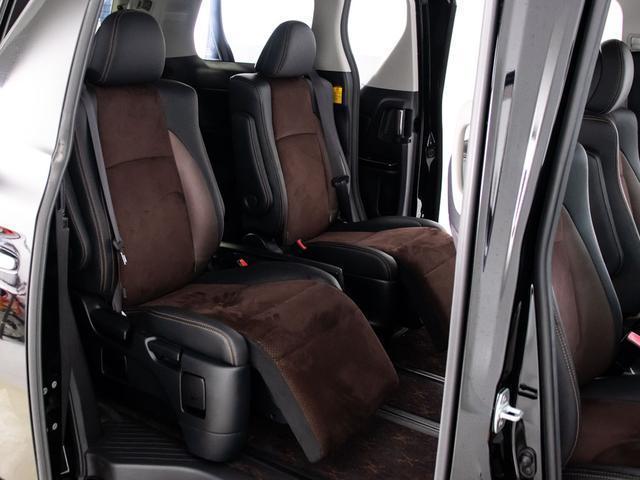 アルファード ２４０Ｓ　タイプゴールド　（禁煙車）（特別仕様車）（ハーフレザーシート）（後席モニター）両側電動スライドドア／パワーバックドア／クルーズコントロール／バックカメラ／後席オットマン／クリアランスソナー／Ｂｌｕｅｔｏｏｔｈ（26枚目）