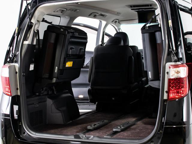 アルファード ２４０Ｓ　タイプゴールド　（禁煙車）（特別仕様車）（ハーフレザーシート）（後席モニター）両側電動スライドドア／パワーバックドア／クルーズコントロール／バックカメラ／後席オットマン／クリアランスソナー／Ｂｌｕｅｔｏｏｔｈ（29枚目）