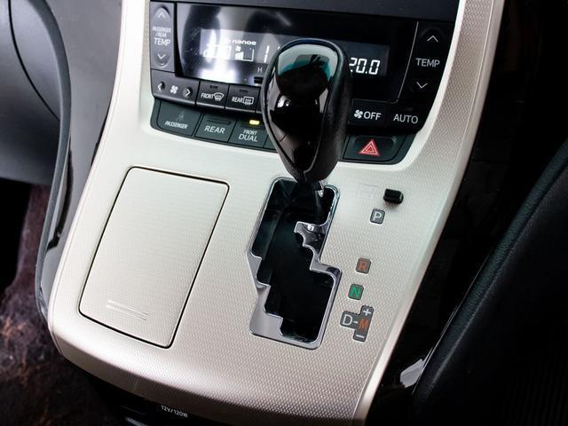 アルファード ２４０Ｓ　タイプゴールド　（禁煙車）（特別仕様車）（ハーフレザーシート）（後席モニター）両側電動スライドドア／パワーバックドア／クルーズコントロール／バックカメラ／後席オットマン／クリアランスソナー／Ｂｌｕｅｔｏｏｔｈ（35枚目）