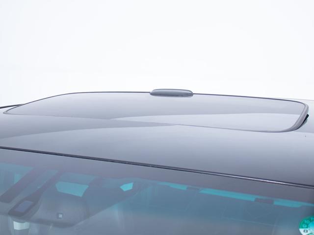 ヴェルファイア ２．４Ｚ　ゴールデンアイズ　（禁煙車）（エアロカスタム）（サンルーフ）（後席モニター）両側自動ドア／パワーバックドア／純正ＨＤＤナビ／フロント＆バックカメラ／クルーズコントロール／クリアランスソナー／コンビハンドル／（12枚目）
