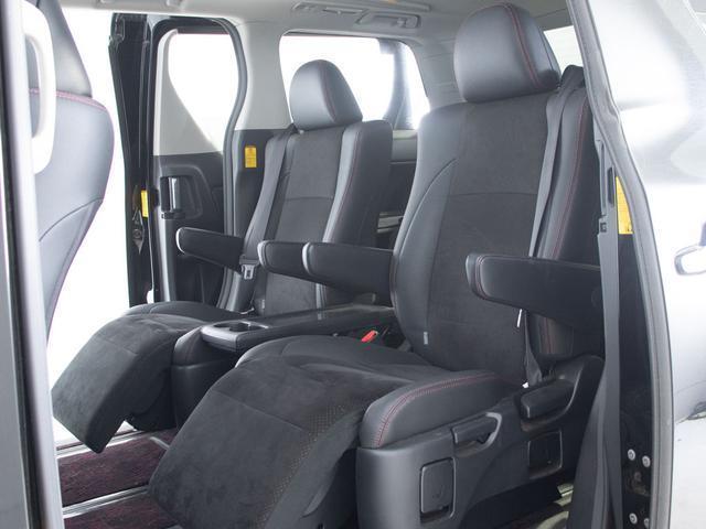 ヴェルファイア ２．４Ｚ　ゴールデンアイズ　（禁煙車）（エアロカスタム）（サンルーフ）（後席モニター）両側自動ドア／パワーバックドア／純正ＨＤＤナビ／フロント＆バックカメラ／クルーズコントロール／クリアランスソナー／コンビハンドル／（25枚目）