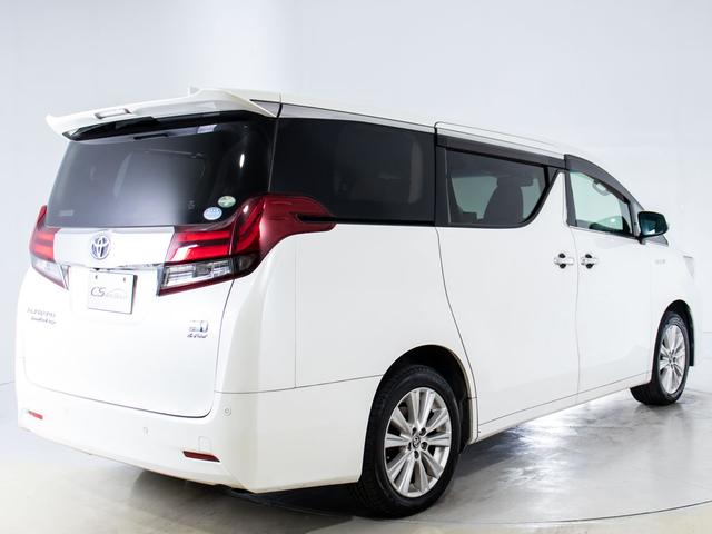 アルファードハイブリッド エグゼクティブラウンジ (ベージュ本革)(JBLサウンド)(全方位カメラ)(後席モニター)前車追従レーダークルーズ/衝突被害軽減ブレーキ/踏み間違い防止装置/自動ハイビーム/両側自動ドア/パワーバックドア/1500W給電/(16枚目)