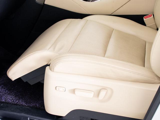 アルファードハイブリッド エグゼクティブラウンジ (ベージュ本革)(JBLサウンド)(全方位カメラ)(後席モニター)前車追従レーダークルーズ/衝突被害軽減ブレーキ/踏み間違い防止装置/自動ハイビーム/両側自動ドア/パワーバックドア/1500W給電/(37枚目)