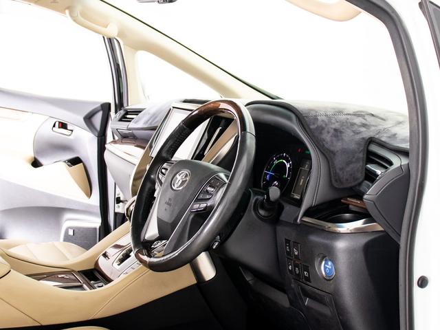 アルファードハイブリッド エグゼクティブラウンジ (ベージュ本革)(JBLサウンド)(全方位カメラ)(後席モニター)前車追従レーダークルーズ/衝突被害軽減ブレーキ/踏み間違い防止装置/自動ハイビーム/両側自動ドア/パワーバックドア/1500W給電/(40枚目)