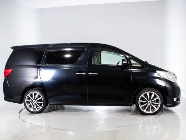 アルファード ２４０Ｇ　（プレミアムサウンド）（後席モニター）（両側自動ドア）（社外１９インチアルミ）バックカメラ／コンビハンドル／ＡＣ１００Ｖ電源／クルーズコントロール／クリアランスソナー／パワーシート／シートメモリー／（17枚目）