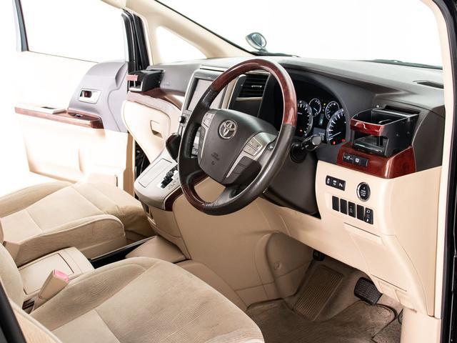 アルファード ２４０Ｇ　（プレミアムサウンド）（後席モニター）（両側自動ドア）（社外１９インチアルミ）バックカメラ／コンビハンドル／ＡＣ１００Ｖ電源／クルーズコントロール／クリアランスソナー／パワーシート／シートメモリー／（34枚目）