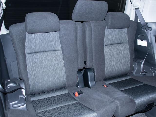 アルファード ２４０Ｓ　Ｃパッケージ　（禁煙車）（ＢＭＷオリジナルカラー）（後席モニター）両側自動ドア／パワーバックドア／純正ＨＤＤナビ／ビルトインＥＴＣ／クルーズコントロール／クリアランスソナー／エグゼクティブシート／（27枚目）