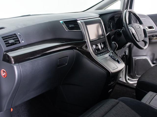 アルファード ２４０Ｓ　Ｃパッケージ　（禁煙車）（ＢＭＷオリジナルカラー）（後席モニター）両側自動ドア／パワーバックドア／純正ＨＤＤナビ／ビルトインＥＴＣ／クルーズコントロール／クリアランスソナー／エグゼクティブシート／（39枚目）