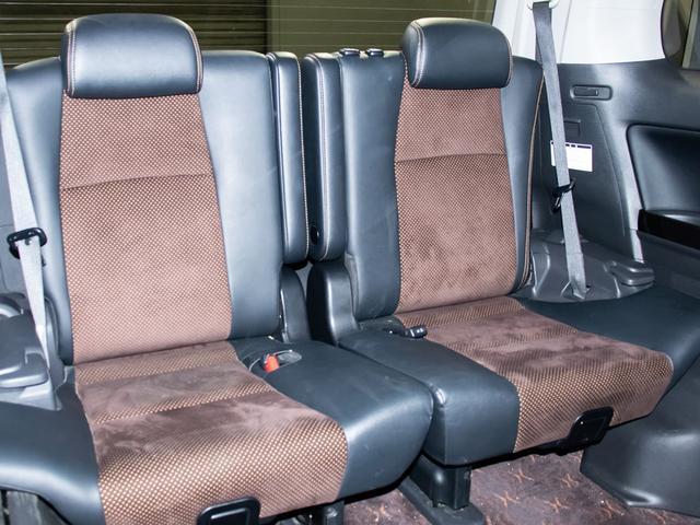 アルファード ２４０Ｓ　タイプゴールドＩＩ　（禁煙車）（ツインサンルーフ）（特別仕様車）（後席モニター）専用ハーフレザーシート／両側電動スライドドア／パワーバックドア／ＡＣ１００Ｖ電源／クルーズコントロール／クリアランスソナー／フルセグＴＶ（28枚目）