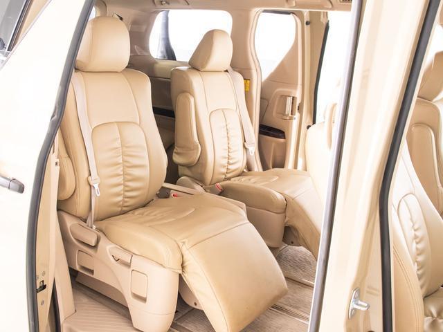 アルファード ２４０Ｇ　（Ｒ６年度オートサロンカスタム）（禁煙車）（点検記録簿８枚）（ベージュ革調シートカバー）後席モニター／両側自動ドア／純正ＨＤＤナビ／クルーズコントロール／クリアランスソナー／Ｂｌｕ－ｒａｙ再生／（26枚目）