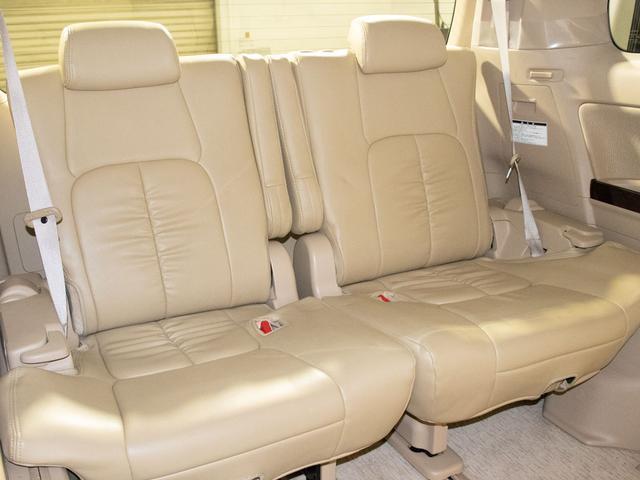 アルファード ２４０Ｇ　（Ｒ６年度オートサロンカスタム）（禁煙車）（点検記録簿８枚）（ベージュ革調シートカバー）後席モニター／両側自動ドア／純正ＨＤＤナビ／クルーズコントロール／クリアランスソナー／Ｂｌｕ－ｒａｙ再生／（28枚目）